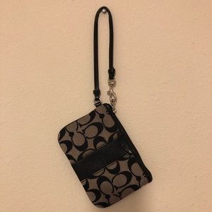 Coach wristlet perfect condition